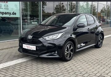 Toyota Yaris 2.500 km 30.210 &euro; Berlin 13403