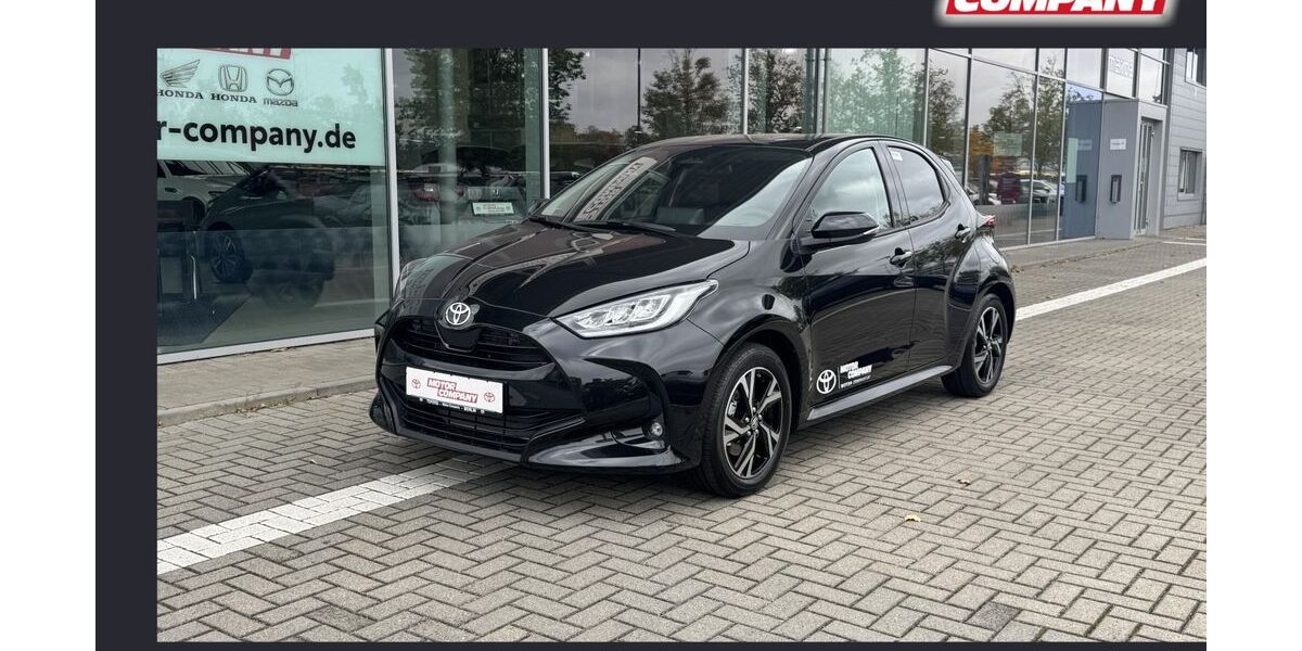 Toyota Yaris 2.500 km 30.210 &euro; Berlin 13403