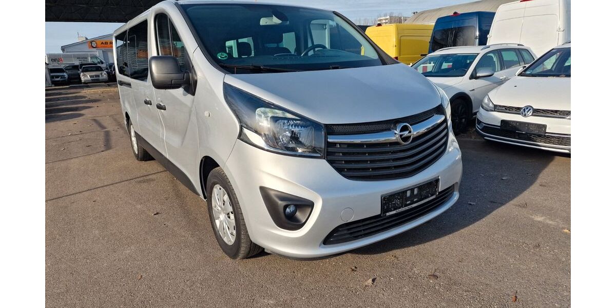 Opel Vivaro 205.428 km 13.200 &euro; Berlin 13055