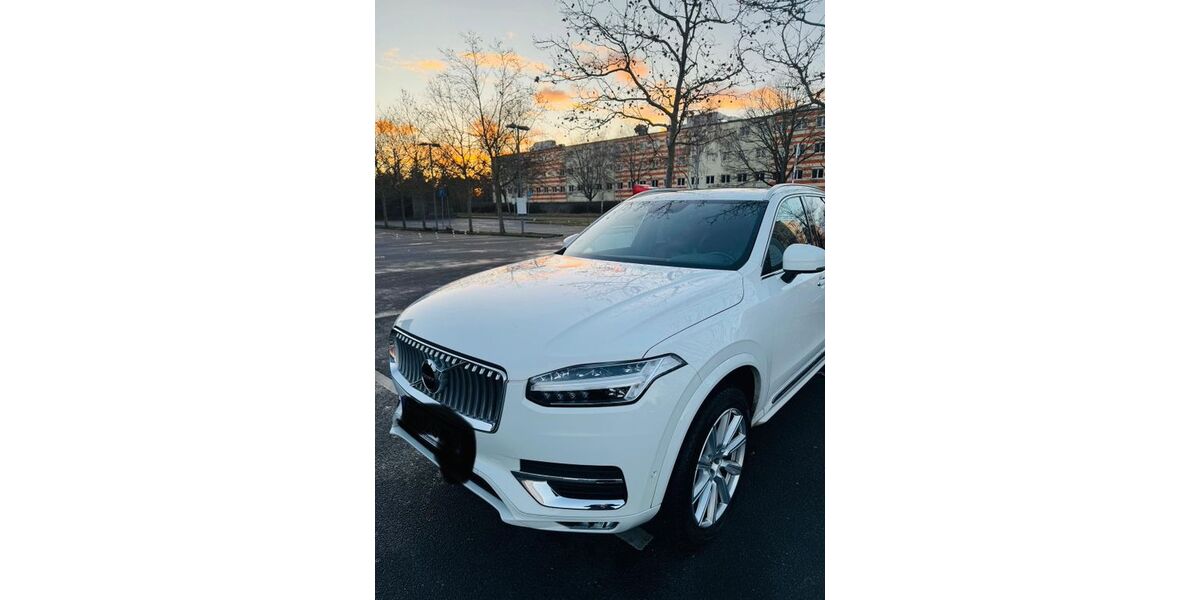 Volvo XC90 135.680 km 21.999 &euro; Berlin 12435