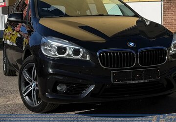 BMW 218i Sport Line*SHZ*LED*Tempo*Navi*Chrom* 114.892 km 10.890 &euro; Berlin 13187