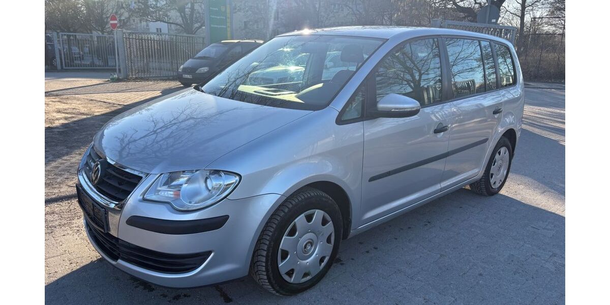 VW Touran 158.753 km 6.900 &euro; Berlin 13405
