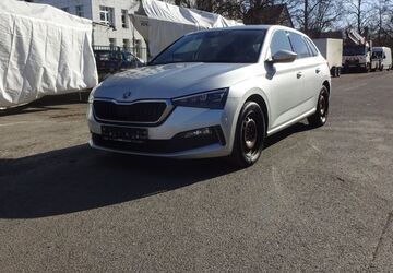Skoda Scala 325.000 km 7.990 &euro; Berlin 12249
