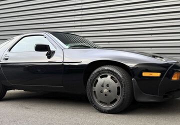 Porsche 928 126.200 km 39.928 &euro; Berlin 14169