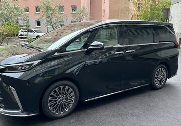 Lexus LM 25.500 km 101.150 &euro; Berlin 10963