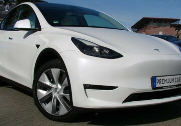 Tesla Model Y Dual Motor AWD Long Range Pano LED ACC 45.922 km 33.980 &euro; Falkensee 14612