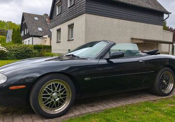 Jaguar XK8 110.000 km 11.900 &euro; Potsdam 14478
