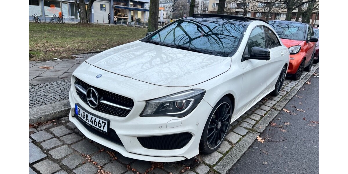 Mercedes-Benz Coupé 106.005 km 22.000 &euro; Berlin 10178