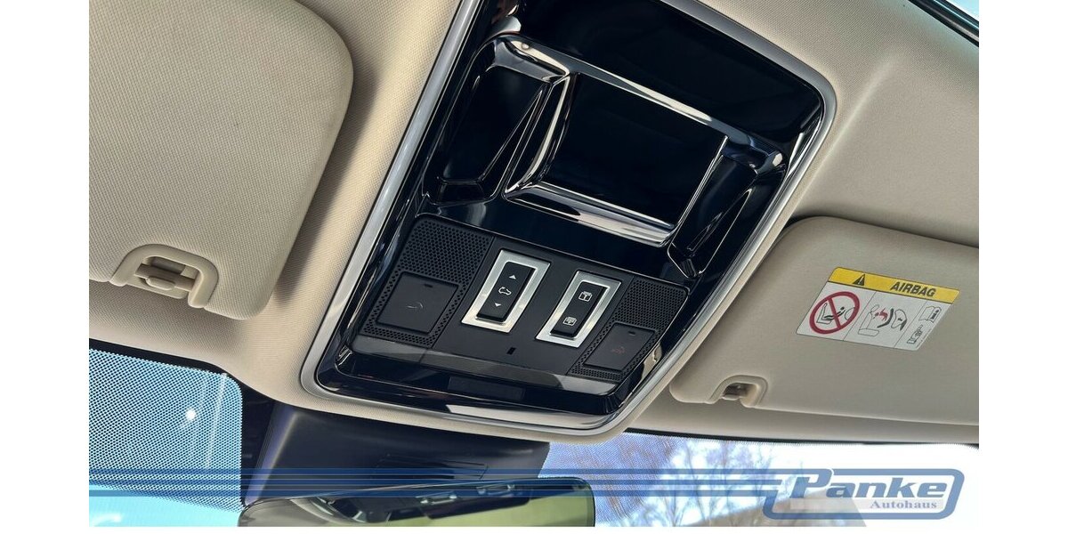 Land Rover Range Rover Vogue 4.4*Pano*LuftF*AHK*SoftC*ACC* 191.145 km 28.990 &euro; Berlin 13187