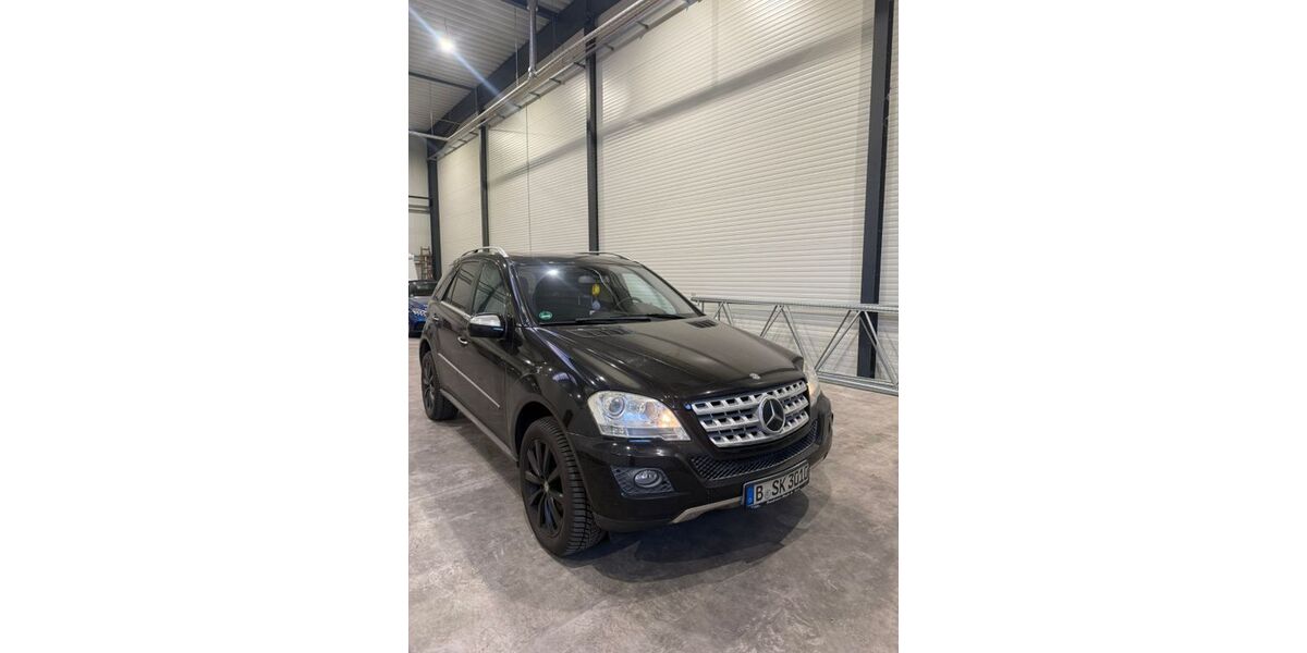 Mercedes-Benz ML 500 126.627 km 16.500 &euro; Berlin 13053