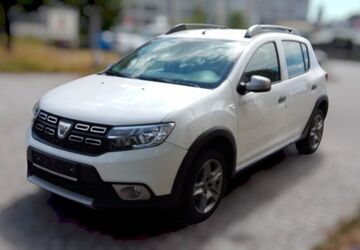 Dacia Sandero 117.000 km 6.200 &euro; Berlin 12349