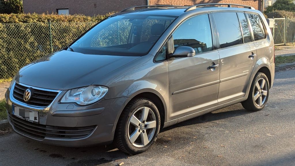 VW Touran 179.000 km 6.000 &euro; Berlin 12305