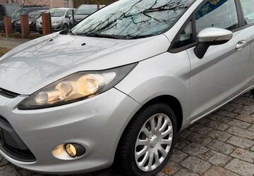Ford Fiesta 90.000 km 3.999 &euro; berlin 12527