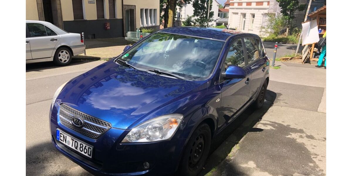 Kia ceed / Ceed 137.000 km 1.899 &euro; Berlin Steglitz 12167