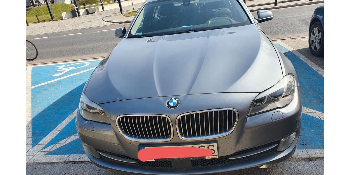 BMW 520 229.000 km 9.989 &euro; Berlin 14057