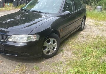 Opel Vectra 122.000 km 1.699 &euro; Berlin 12681