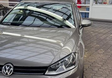 VW Golf 56.000 km 9.300 &euro; Berlin 10315