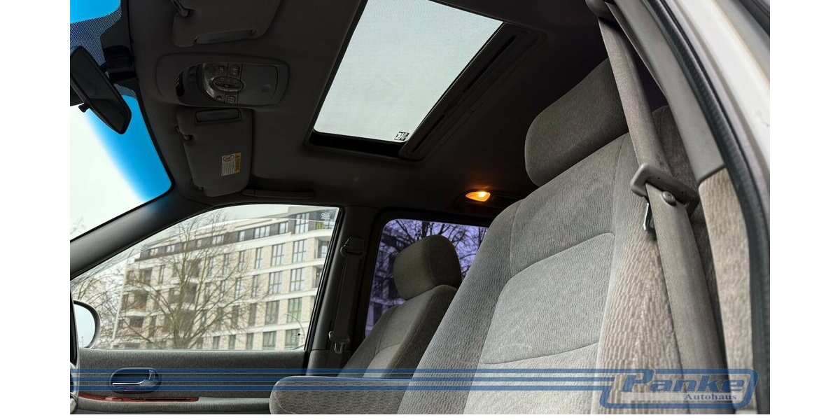 Kia Carnival 2.9 CRDi EX Aut.*6Sitz*Export*Pano*SHZ* 208.364 km 3.780 &euro; Berlin 13187