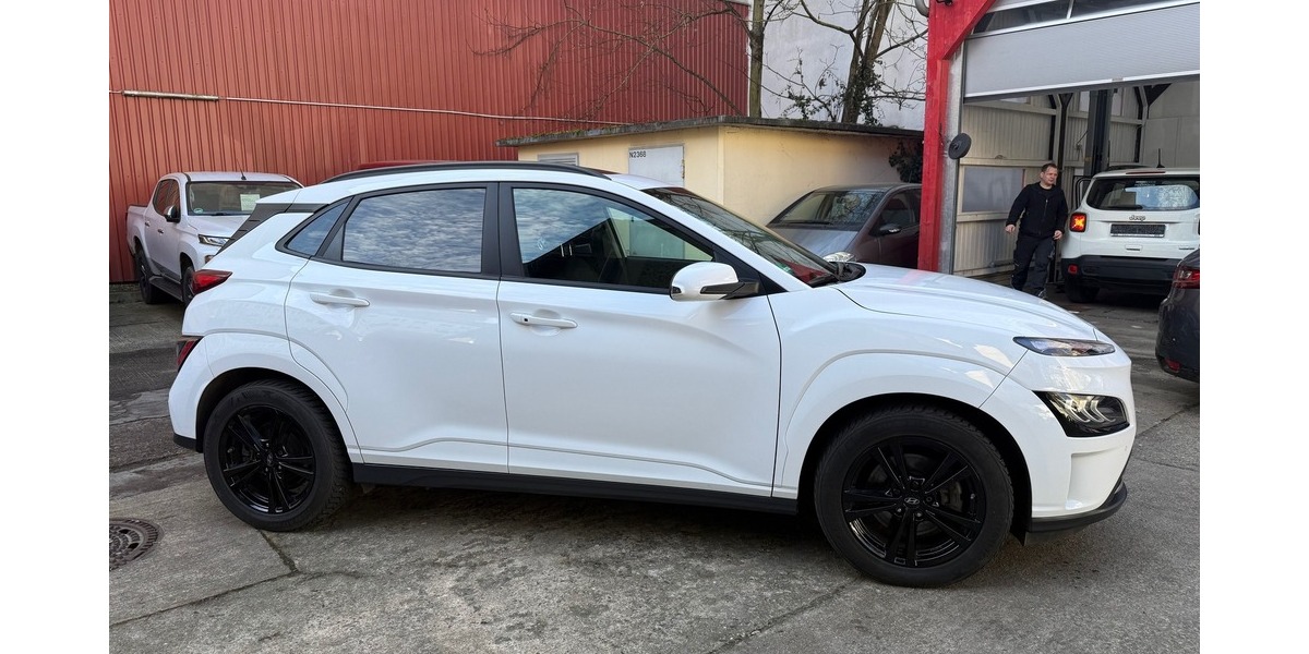 Hyundai Kona große Batt./NaviCAM/LED/64kwh/Schiebedach 142.000 km 16.700 &euro; Berlin 10247