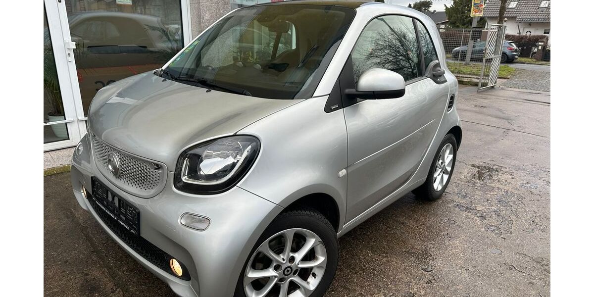 Smart ForTwo 48.983 km 12.600 &euro; Berlin 12524