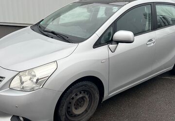 Toyota Verso 351.000 km 2.990 &euro; Berlin 12057