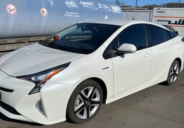 Toyota Prius 144.000 km 13.600 &euro; Berlin 13055