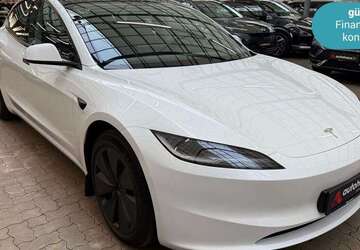 Tesla Model 3 66.539 km 35.890 &euro; Ludwigsfelde bei Berlin 14974