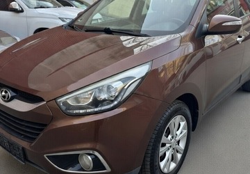 Hyundai ix35 FIFA World Cup Edition AHK AWD Autom. 4x4 135.769 km 9.999 &euro; Berlin 10247