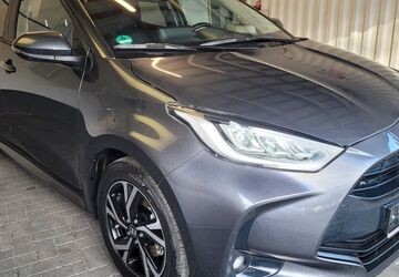 Toyota Yaris 16.800 km 19.900 &euro; Berlin 12277