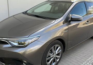 Toyota Auris 98.760 km 15.999 &euro; Berlin 12163