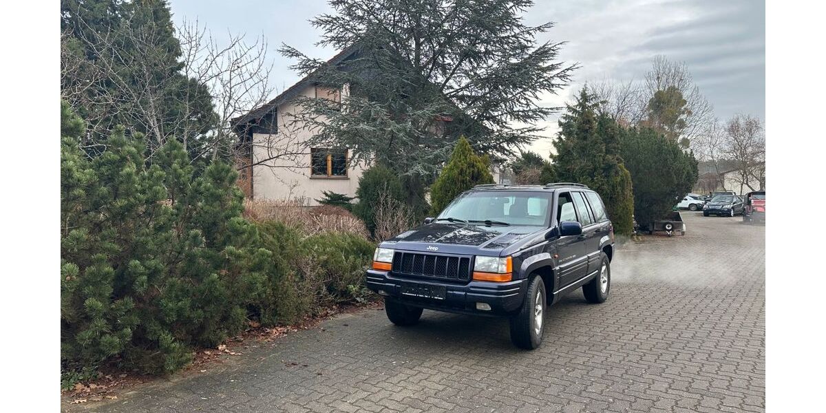 Jeep Grand Cherokee 212.000 km 8.875 &euro; Trebbin 14959
