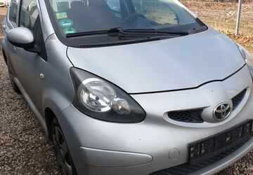 Toyota Aygo (X) 218.523 km 1.250 &euro; Berlin 12055