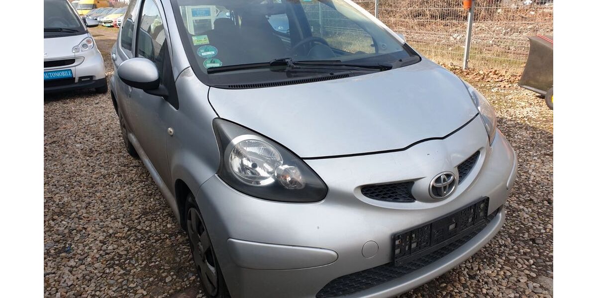 Toyota Aygo (X) 218.523 km 1.250 &euro; Berlin 12055