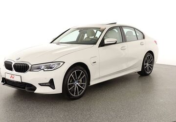 BMW 330 77.767 km 27.880 &euro; Berlin 12103