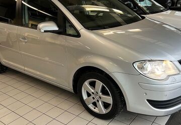 VW Touran 187.000 km 5.990 &euro; Berlin 12349