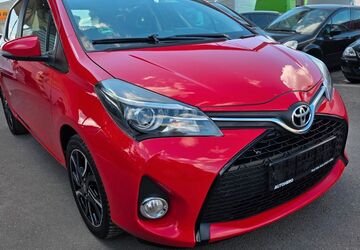 Toyota Yaris 99.051 km 7.900 &euro; Berlin 13055