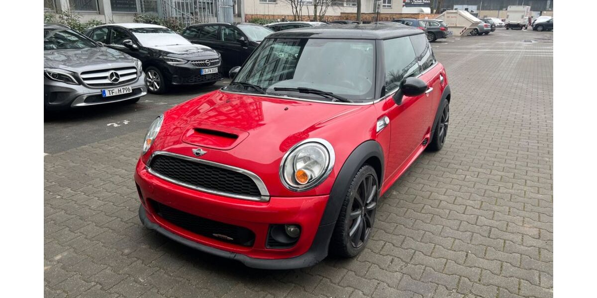 Mini John Cooper Works 98.500 km 10.899 &euro; Berlin 12277