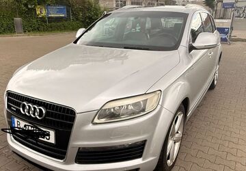 Audi Q7 228.000 km 10.500 &euro; berlin 13509