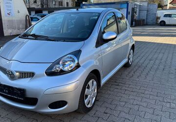 Toyota Aygo (X) 42.911 km 5.499 &euro; Berlin 12357