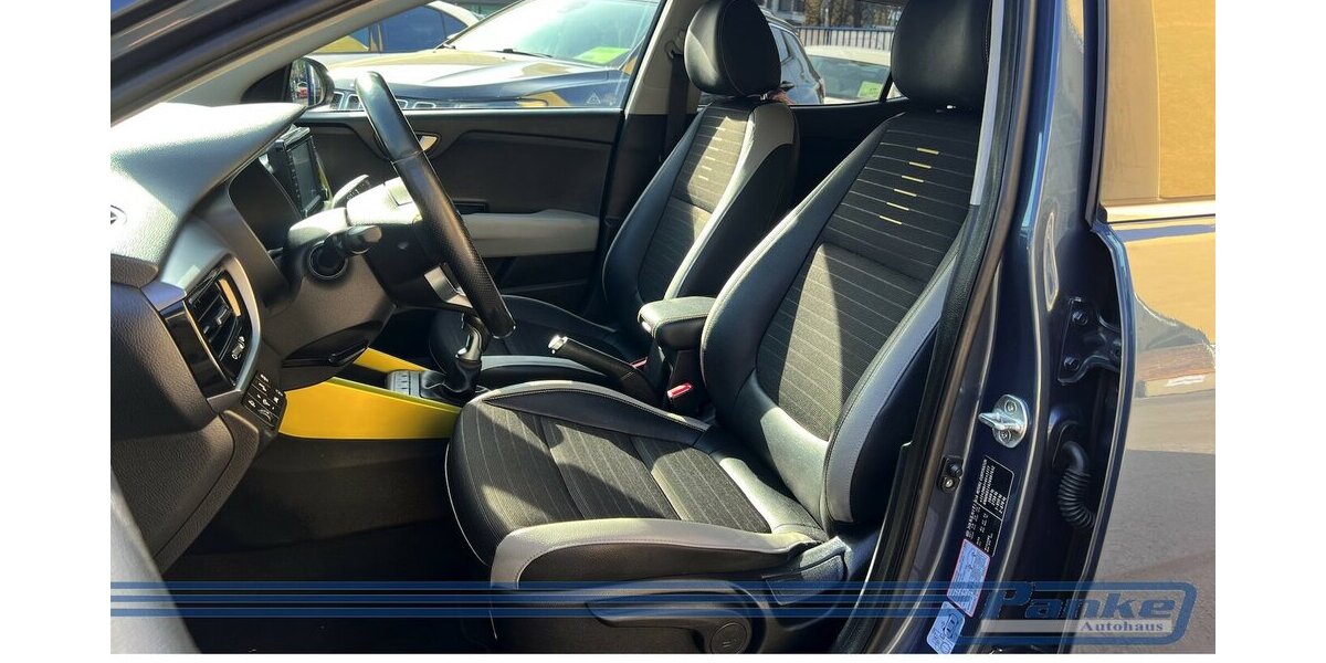 Kia Stonic Spirit 1.0*NAV*SHZ*RFK*BT*TotW*LED* 75.000 km 12.990 &euro; Berlin 13187