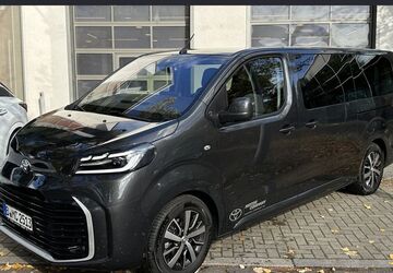 Toyota Proace (Verso) 25.000 km 46.980 &euro; Berlin 13403