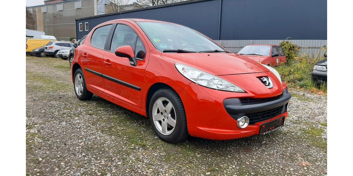 Peugeot 207 89.000 km 2.999 &euro; Berlin 13088