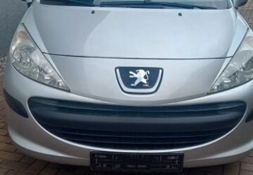 Peugeot 207 153.881 km 2.300 &euro; Köpenick 12555