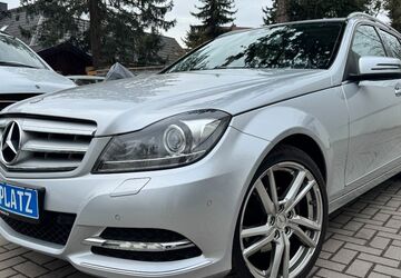 Mercedes-Benz C 200 165.843 km 10.500 &euro; Potsdam 14480