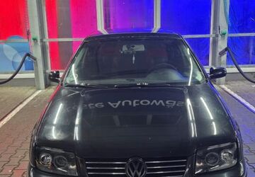 VW Bora 193.000 km 3.200 &euro; Berlin 12353