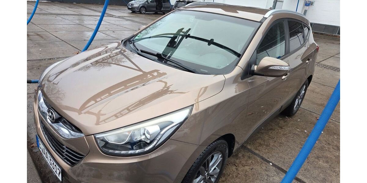 Hyundai ix35 126.000 km 12.999 &euro; Berlin 10713