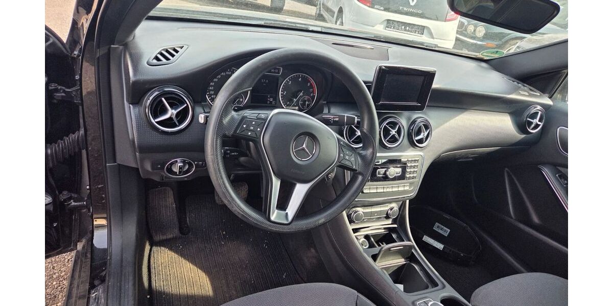 Mercedes-Benz A 180 127.000 km 10.999 &euro; Berlin 13589
