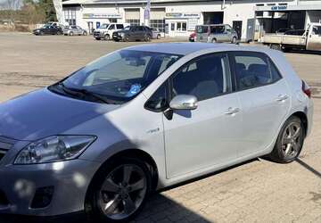 Toyota Auris 285.103 km 3.490 &euro; Trebbin 14959