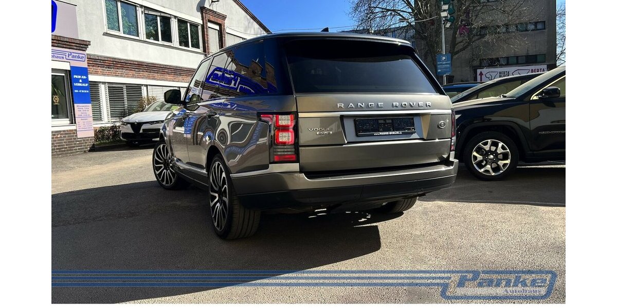 Land Rover Range Rover Vogue 4.4*Pano*LuftF*AHK*SoftC*ACC* 191.145 km 28.990 &euro; Berlin 13187