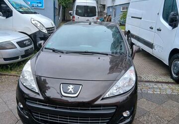 Peugeot 207 105.000 km 4.990 &euro; Berlin 12105